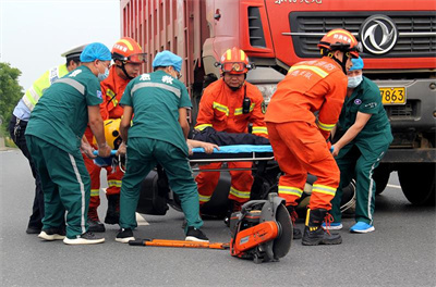 兴安盟九龙道路救援